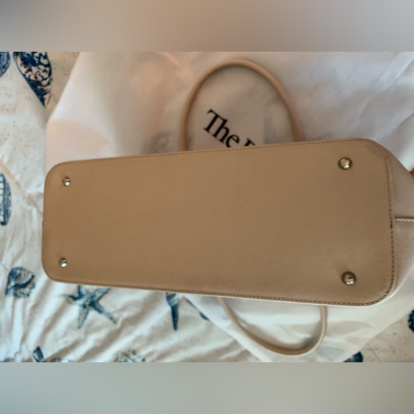 Authentic Burberry Cream Leather Shoulder Bag Fair Condition - Picture 11 of 12